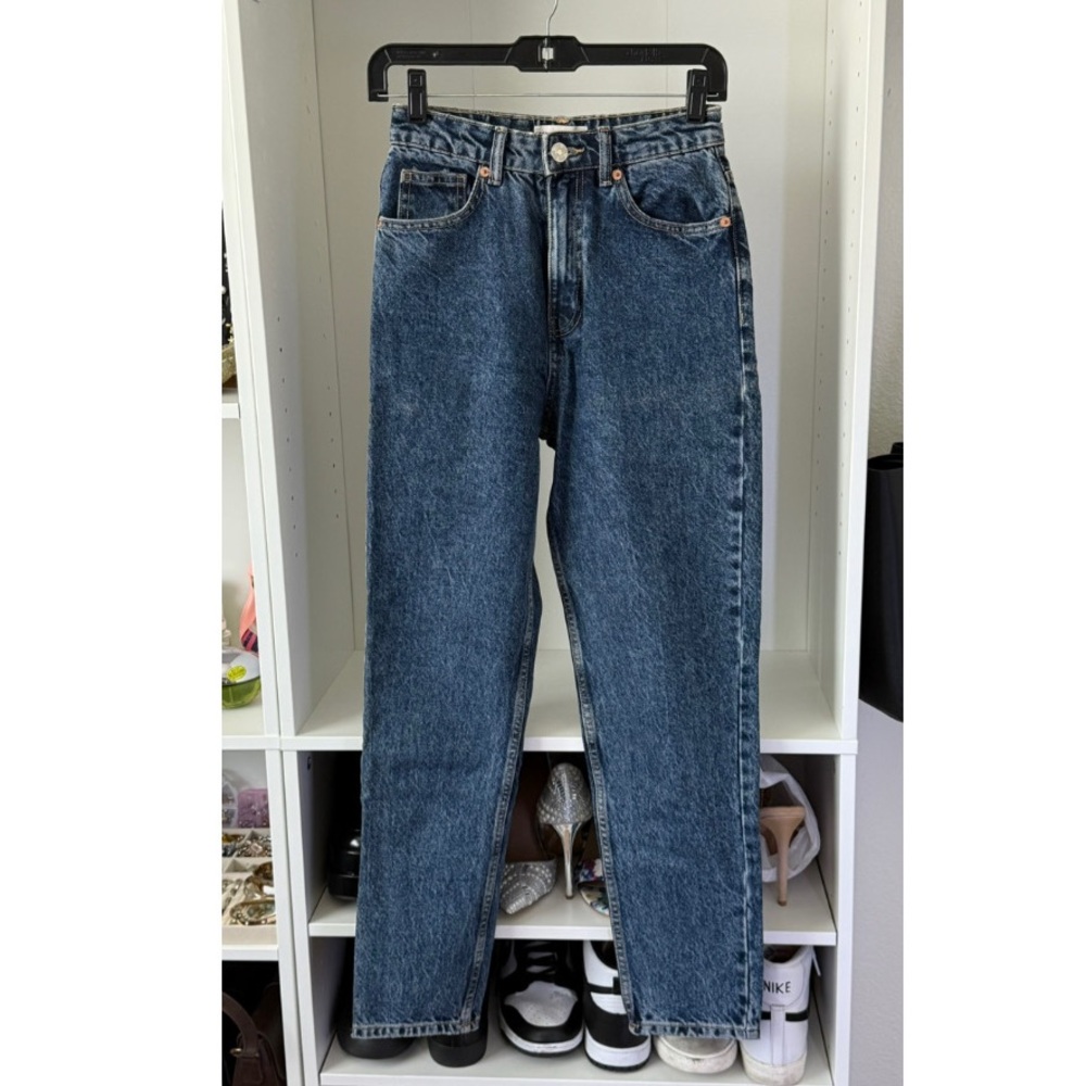 Zara High-Waist Mom Fit Jeans Mid-Blue Denim